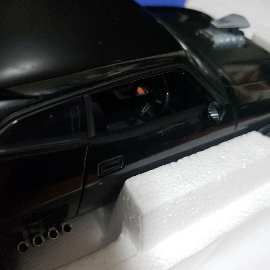 オートアート 1/18 マッドマックス　フォードファルコンXB インターセプター