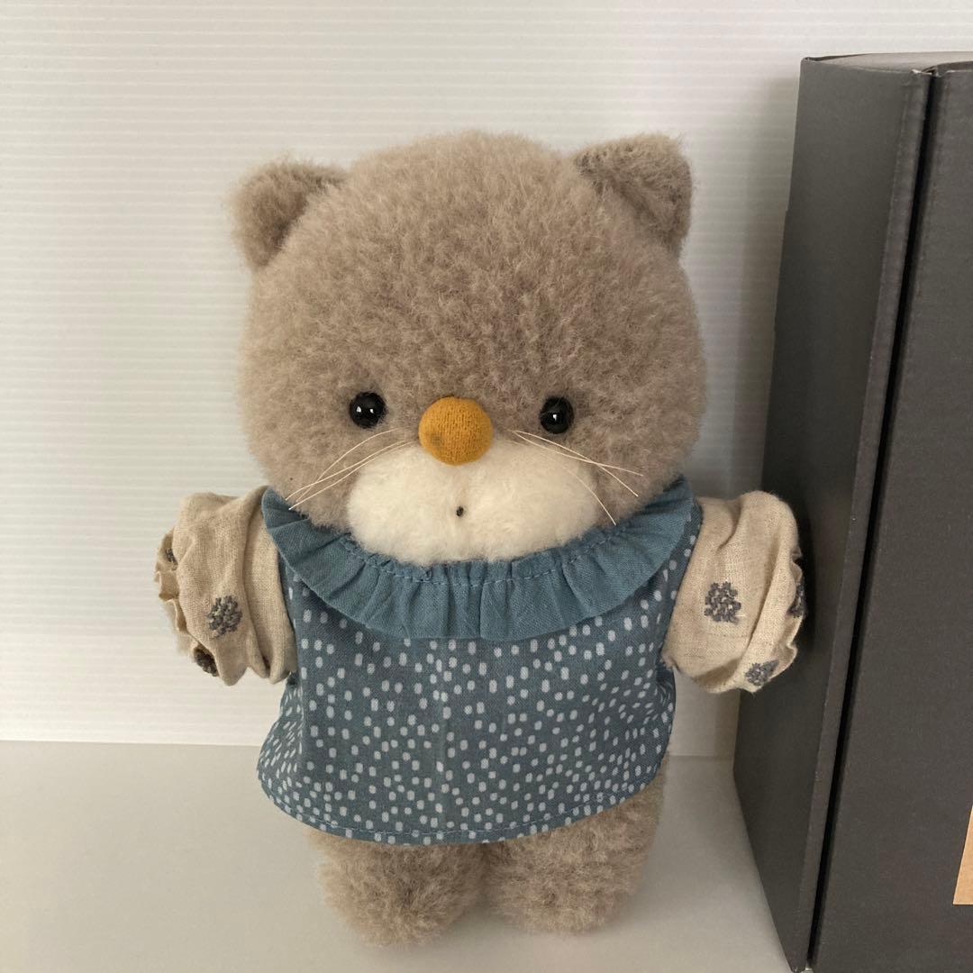 ぬいぐるみ　ねこ　作家　アーティストベア　テディキャット