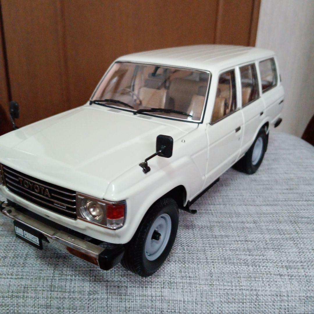kyosho 1/18 ランドクルーザー 60 ホワイト