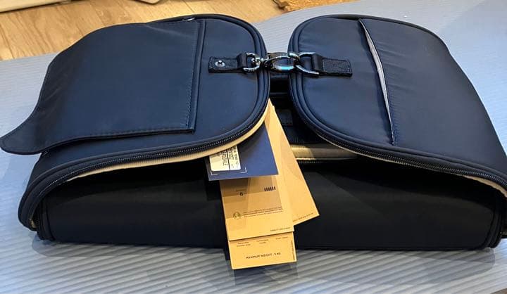 サムソナイト　高級輸入犬猫用キャリーバック