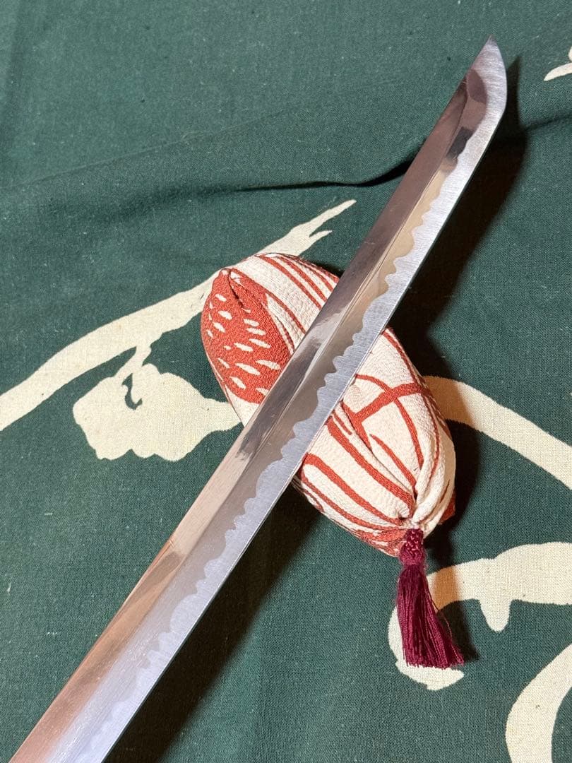 模造刀　糸巻太刀拵　赤鞘　コスプレなどに