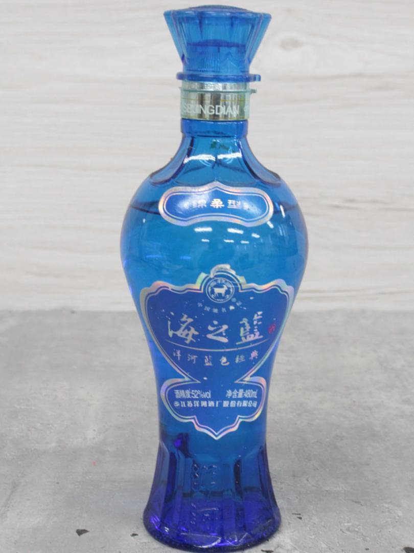 ▲未開栓 茅台白金酒 陳年紹興酒 瀘州特醸 八年 海之藍