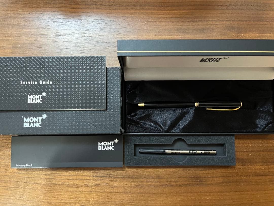 MONTBLANC ボールペン ケース 替え芯付き❗️