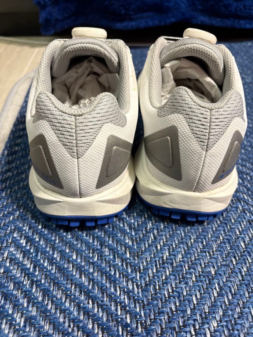 New Balance UGB1001H スパイクレスシューズ