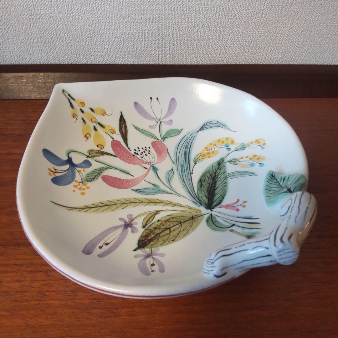 グスタフスベリ スティグリンドベリ ファイアンス 葉っぱ型のプレート