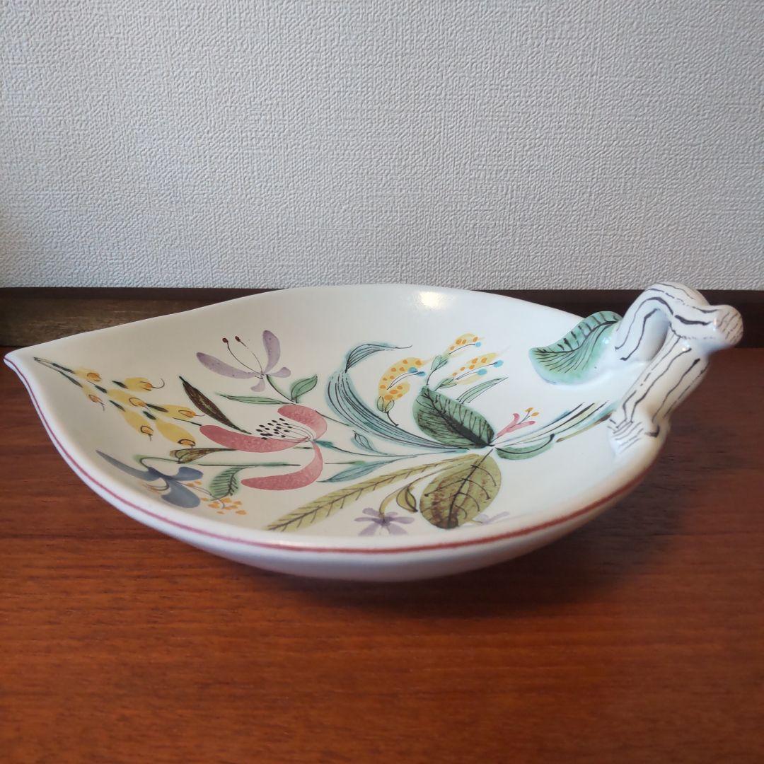 グスタフスベリ スティグリンドベリ ファイアンス 葉っぱ型のプレート