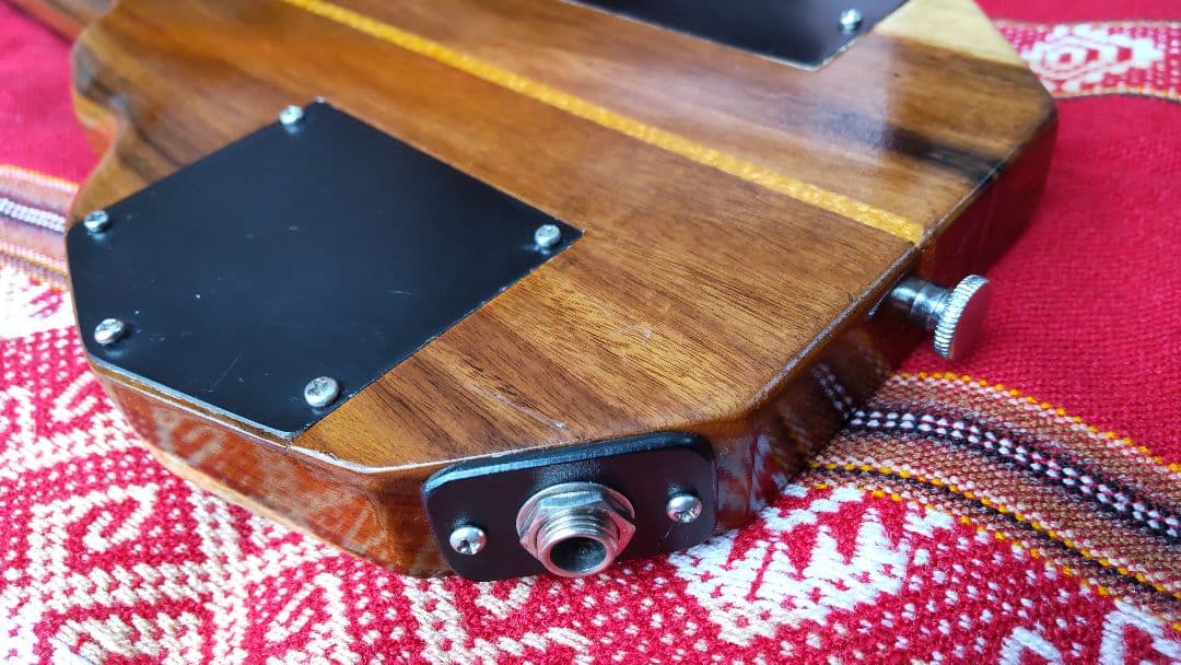 エレキチャランゴ