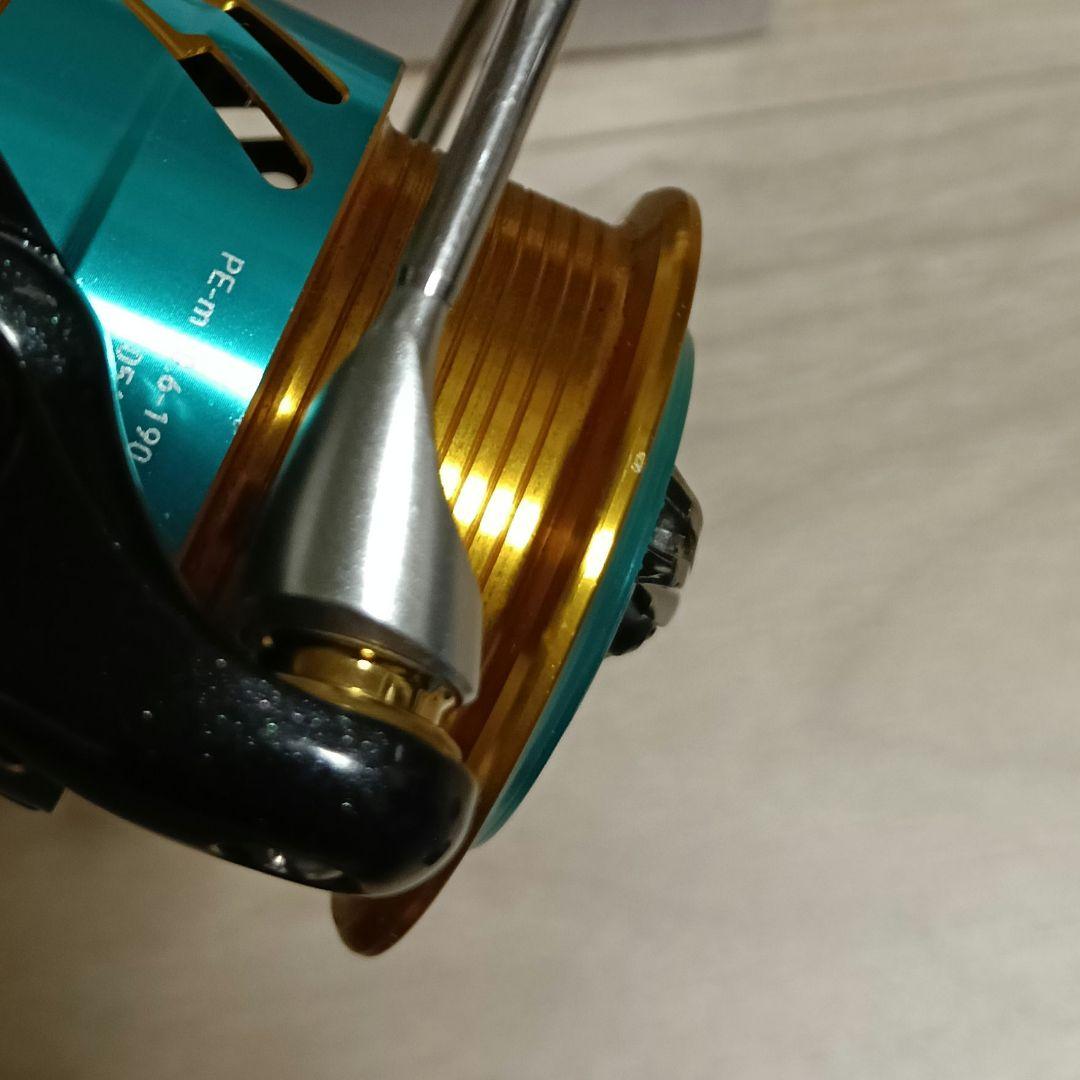 ダイワ　エメラルダス MX 2508PE-H スピニングリール