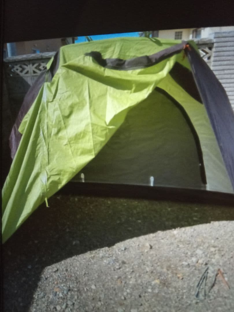 ソロキャンプにオススメ　4点セットです　テントにチェア、テーブル等