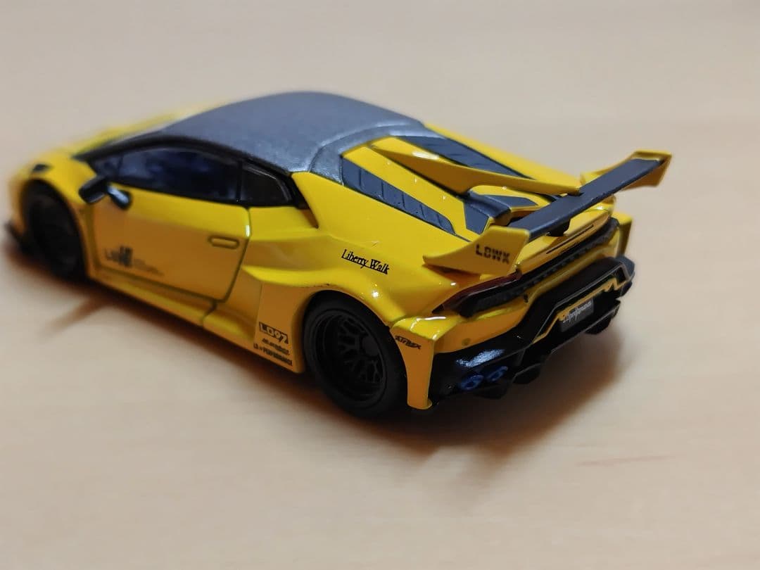 H*n様 MINI GT ランボルギーニ ウラカン 3台 赤 黄 黒