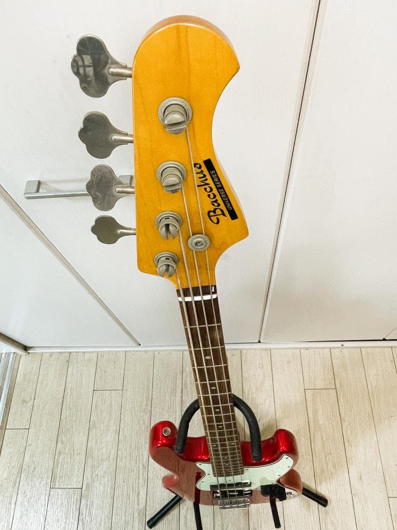 初期ゴールドロゴ バッカス ユニバースシリーズ ジャズベースタイプベースギター