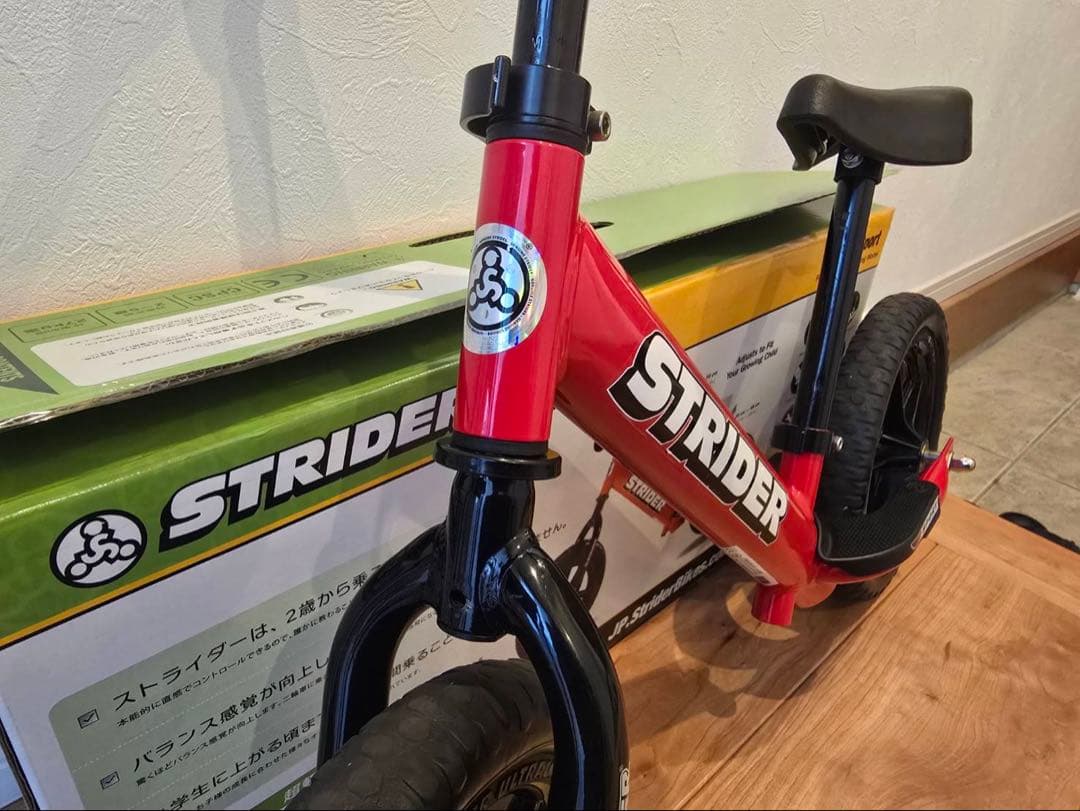 錆小　　美品　STRIDER 12 Sport バランスバイク レッド