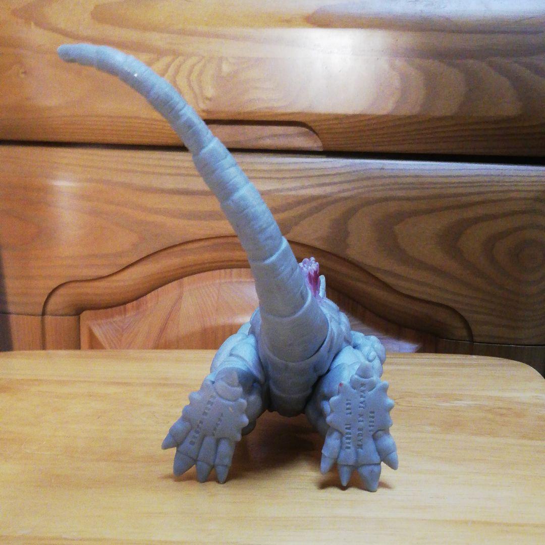 ウルトラマン 怪獣 シルバゴン ソフビ(ソフトビニール)