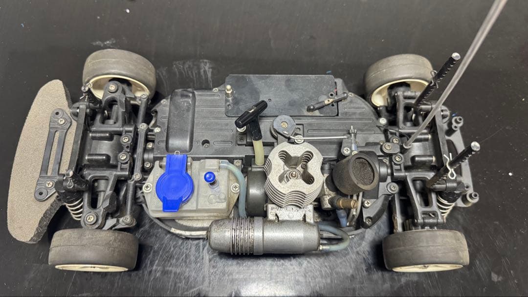 ガソリンエンジン ラジコンカー 1/10スケール