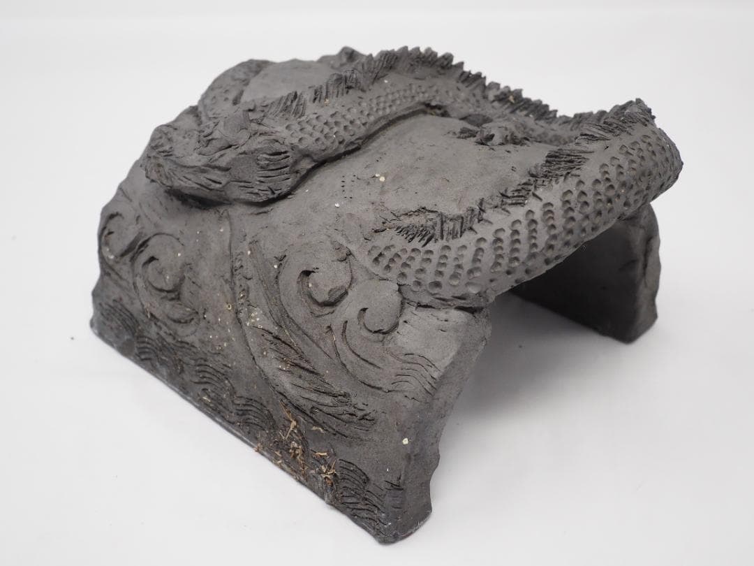 龍の瓦　ドラゴン　沖縄産　琉球　守り神　鬼瓦　縁起物　破邪