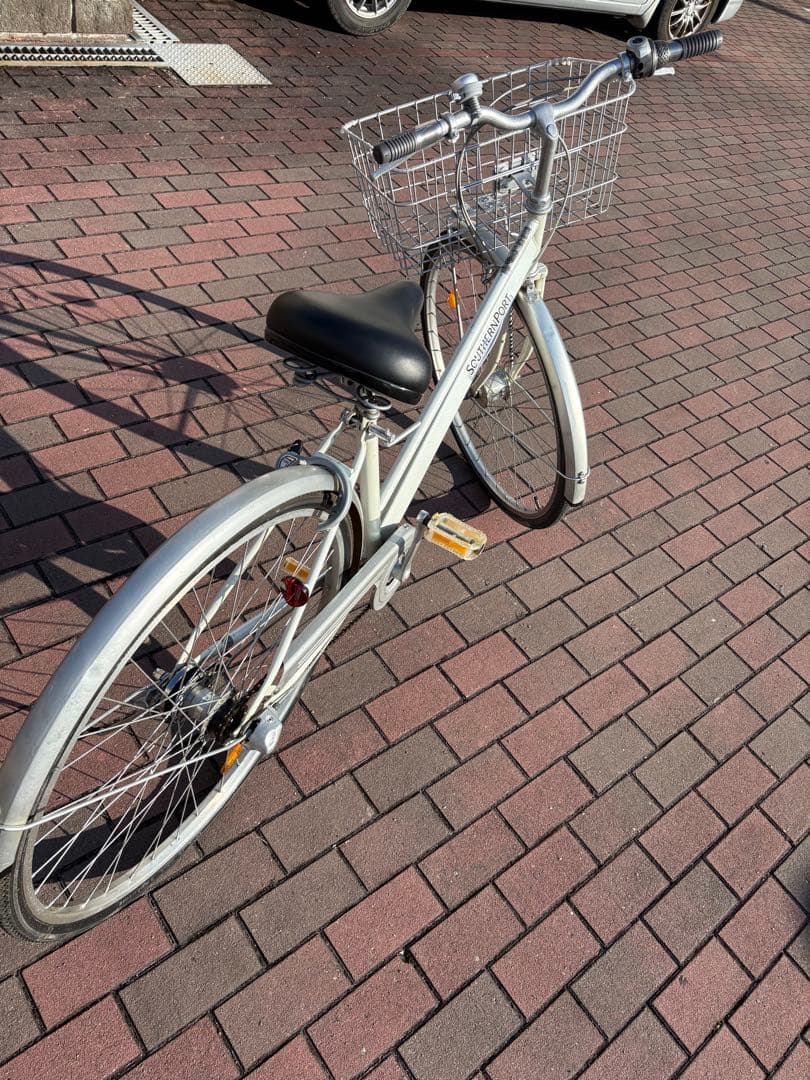 新品サドル/グリップ/ペダルの オートライト軽快車(27㌅)お届け出来ます。