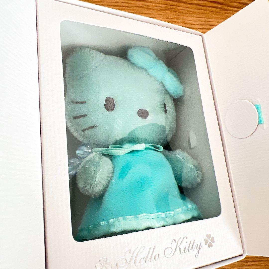 Sanrio ハローキティ　vivitix モヘアドール　ピンク　ブルー