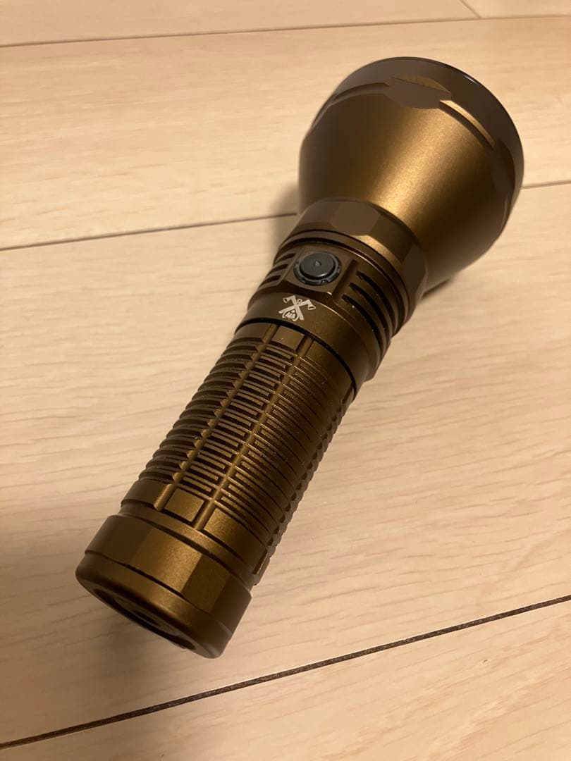 ThruNite Catapult PRO 懐中電灯 SFT70