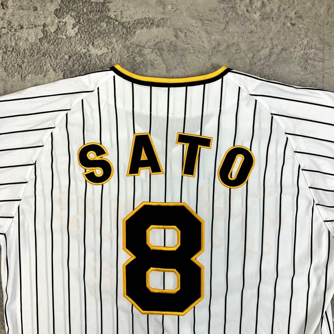 阪神タイガース 佐藤輝明 #8 レプリカユニフォーム ミズノ 古着 刺繍 M