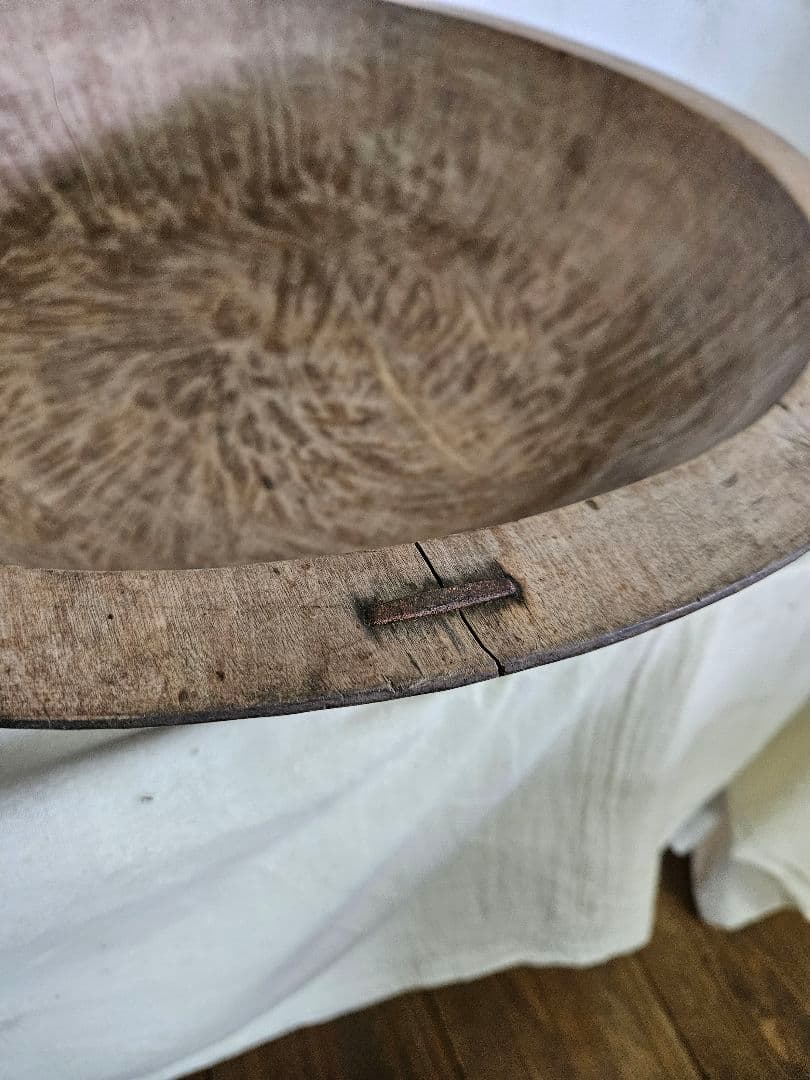 日本のアンティーク 無垢材のこね鉢 鎹継ぎ くりぬき ウッドボウル ガーデニング