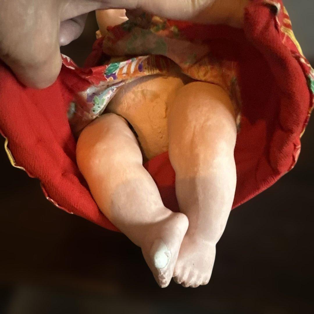 最終お値下げ‼️ヴィンテージ　市松人形 赤と緑の花柄着物　幼子　かわいいあんよ