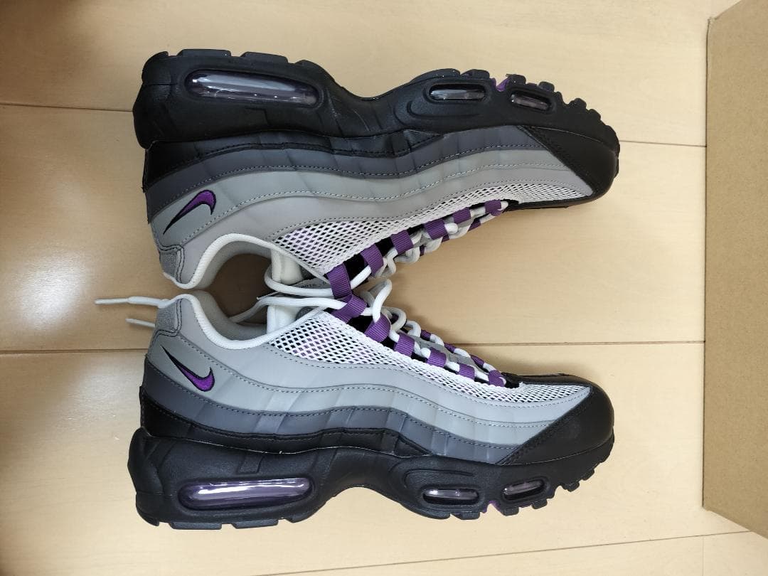【新品・未使用品】ナイキ　エアマックス95　ディスコパープル