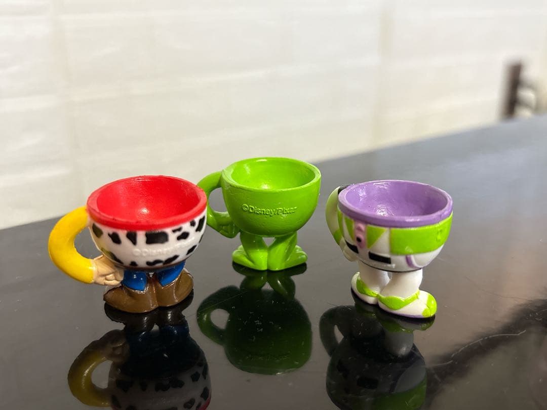 トイストーリー・モンスターズインク ミニチュアマグカップストラップセット