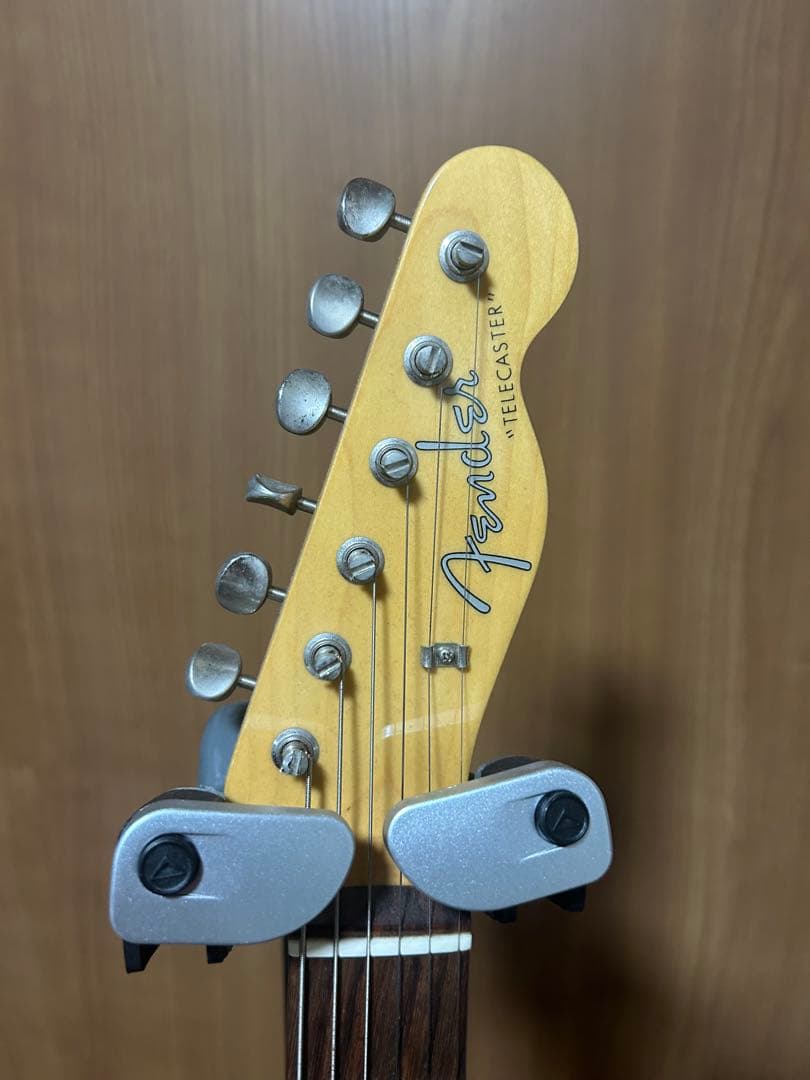 ギター Fender MIJ Hybrid Telecaster Deluxe