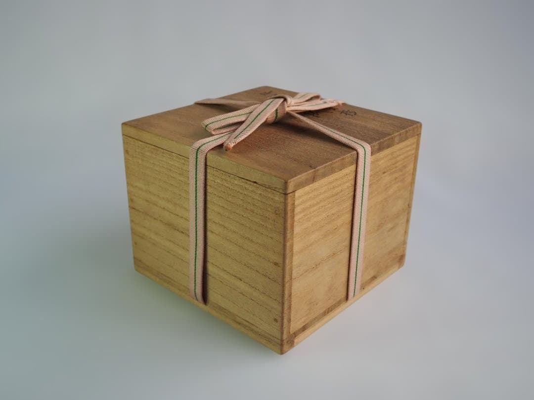 裏千家15世鵬雲斎御書付『色絵仁清写茶碗』銘：松喰鶴 16代永樂善五郎造（即全）