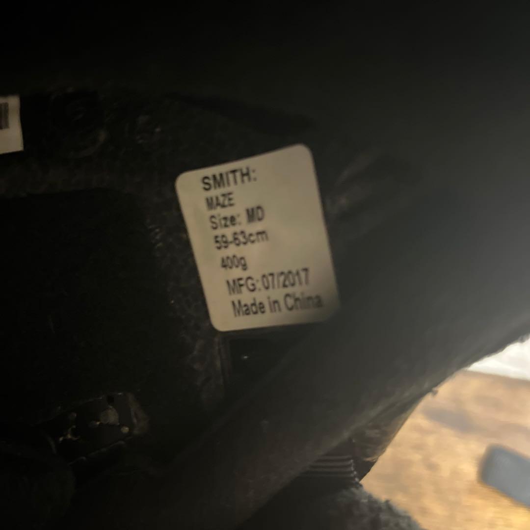 スノーボードヘルメット　Mサイズ　白　黒