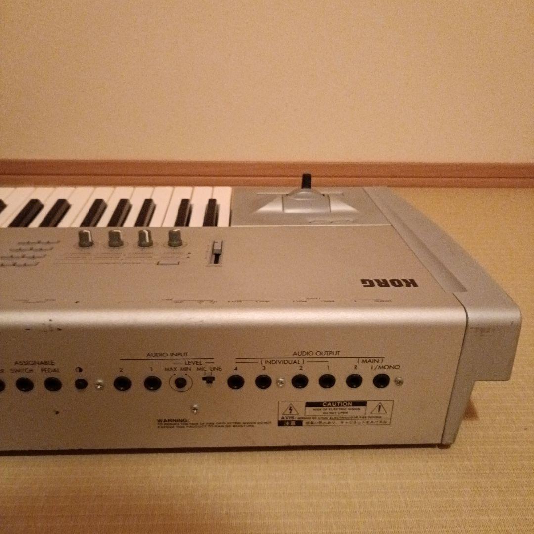 KORG TRITON シンセサイザー 61鍵 コルグ キーボード