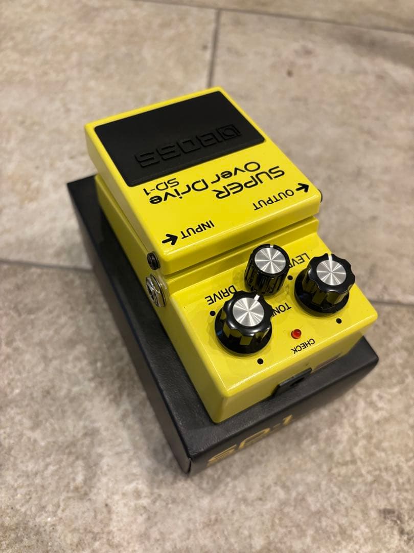 未使用に近い BOSS SD-1 スーパーオーバードライブ ギターエフェクター