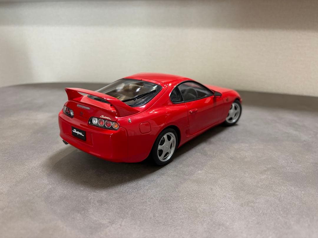 トヨタ　スープラ　1/18　LCD