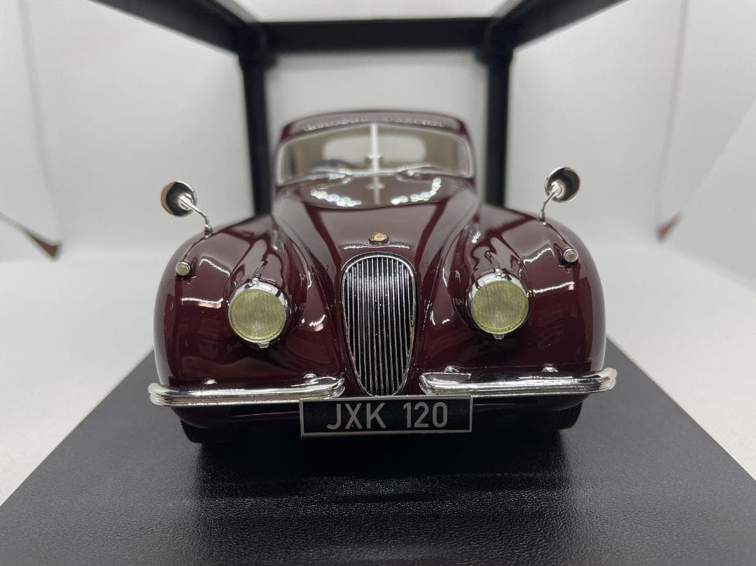 101-052 Cult 1/18 ジャガー Jaguar