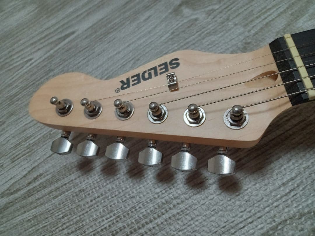 【SELDER】新品未使用ストラトキャスター(BK)