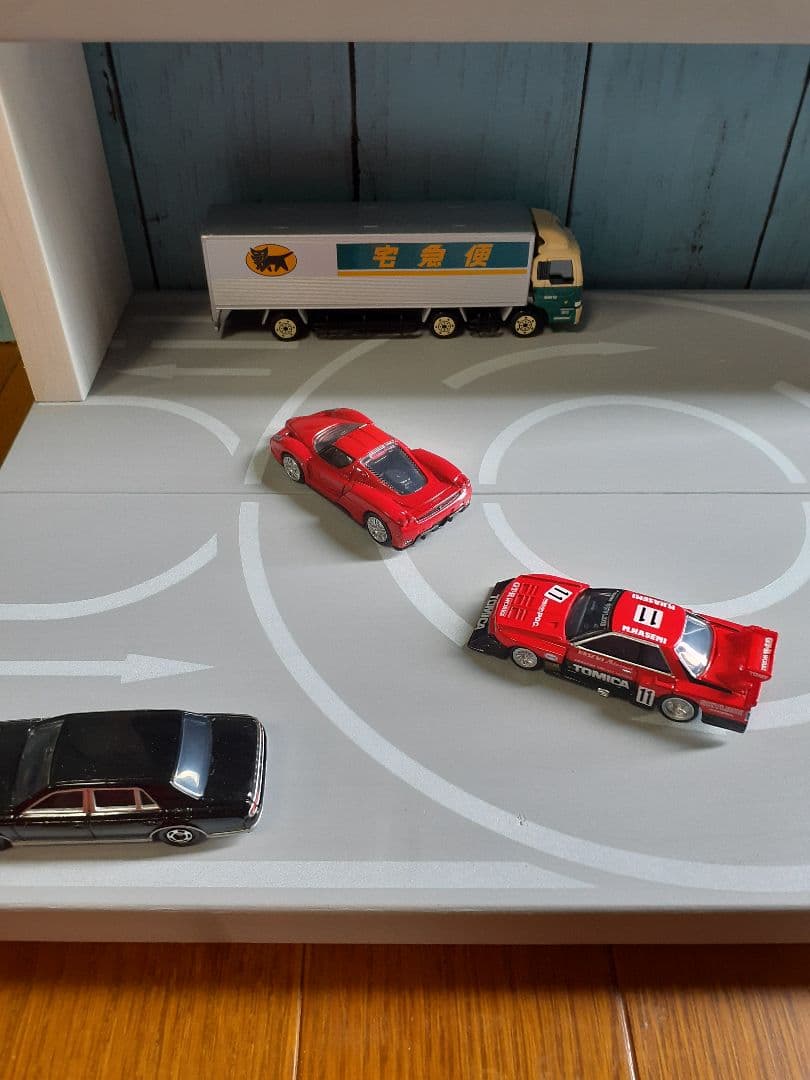 Nok11段100台トミカ収納棚ロータリー交差点付ミニカーホットウィール