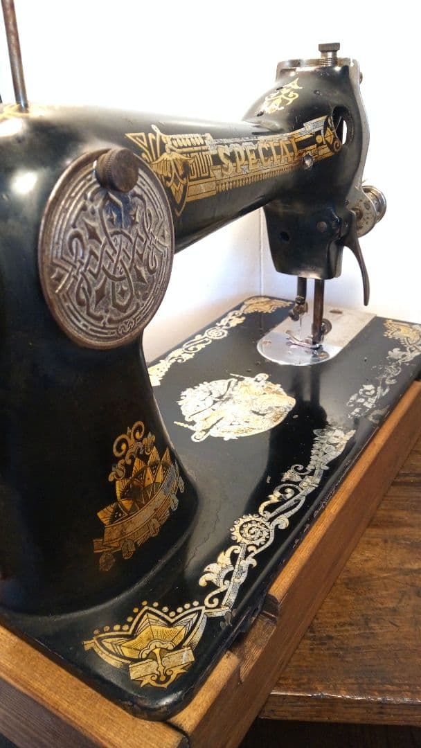 今週末で終了　縫えるビンテージミシン　SPECIAL　純和風女神