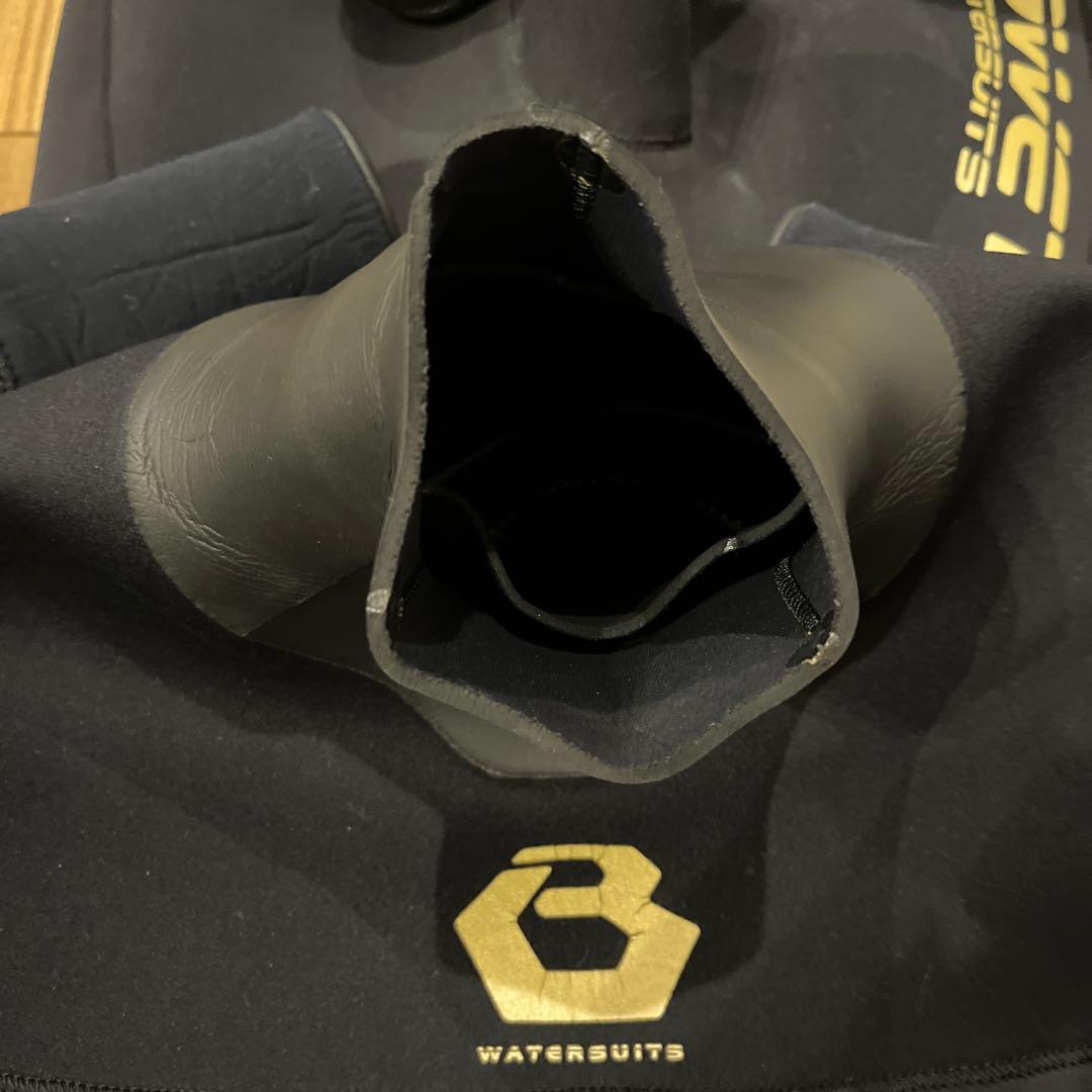 6/5までBEWETサーフィン用ドライスーツ ネオプレン