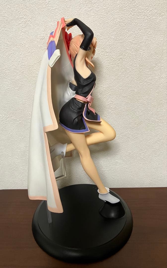 ラクス・クライン フィギュア 艦長服 キャラホビ2008限定 アトリエ彩