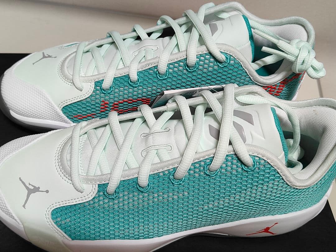 新品JordanLUKA77 バスケットボールシューズ ホワイト/ターコイズ