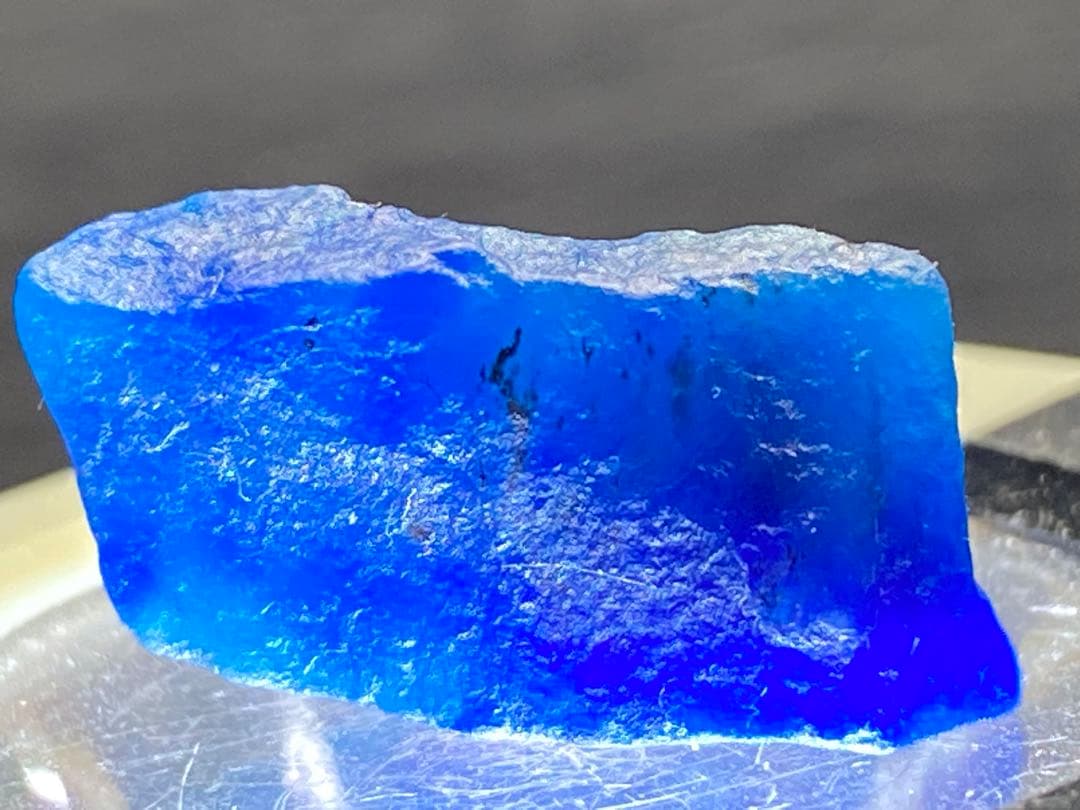 ハユーン　アウイン　アウイナイト　10.35ct 原石