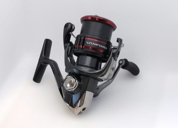 シマノ　20ヴァンフォード2500S　【美品】