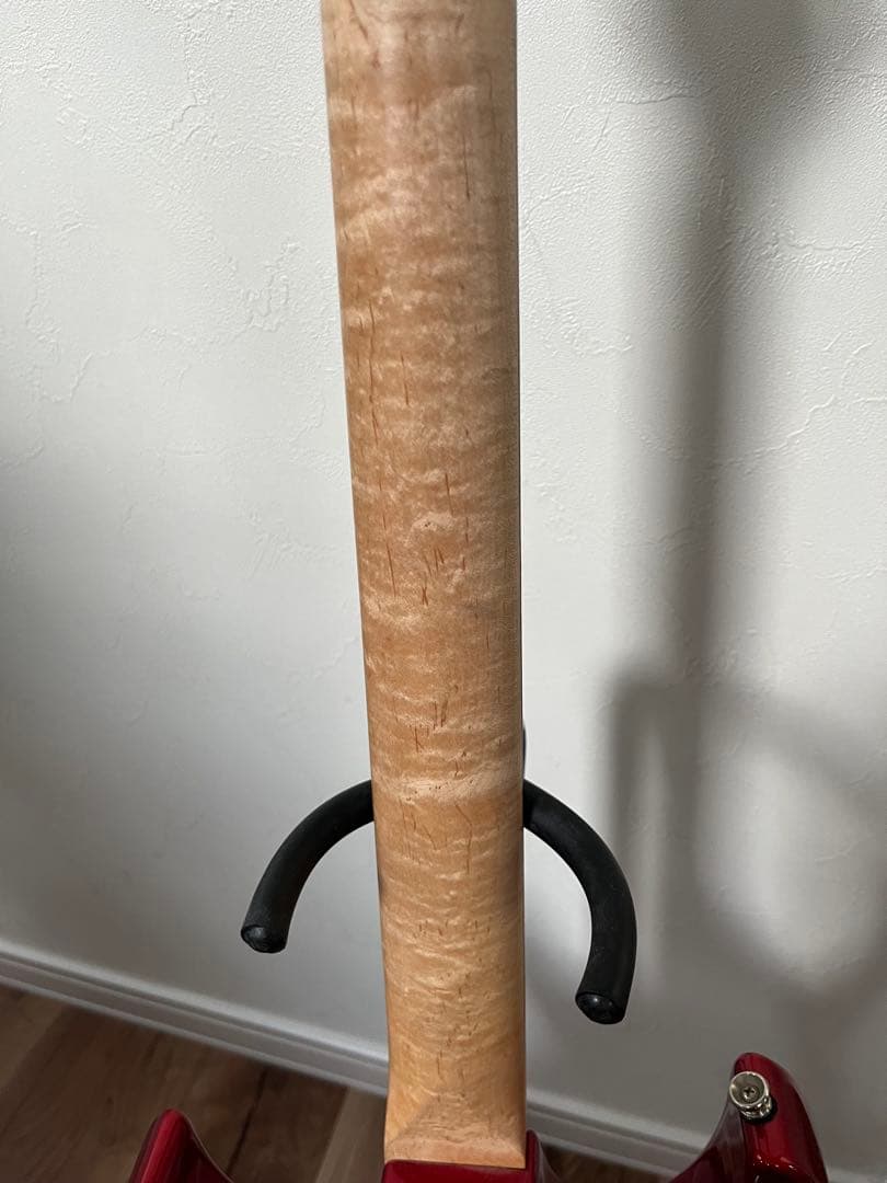 Ibanez レッドエレキギター　ネック虎目