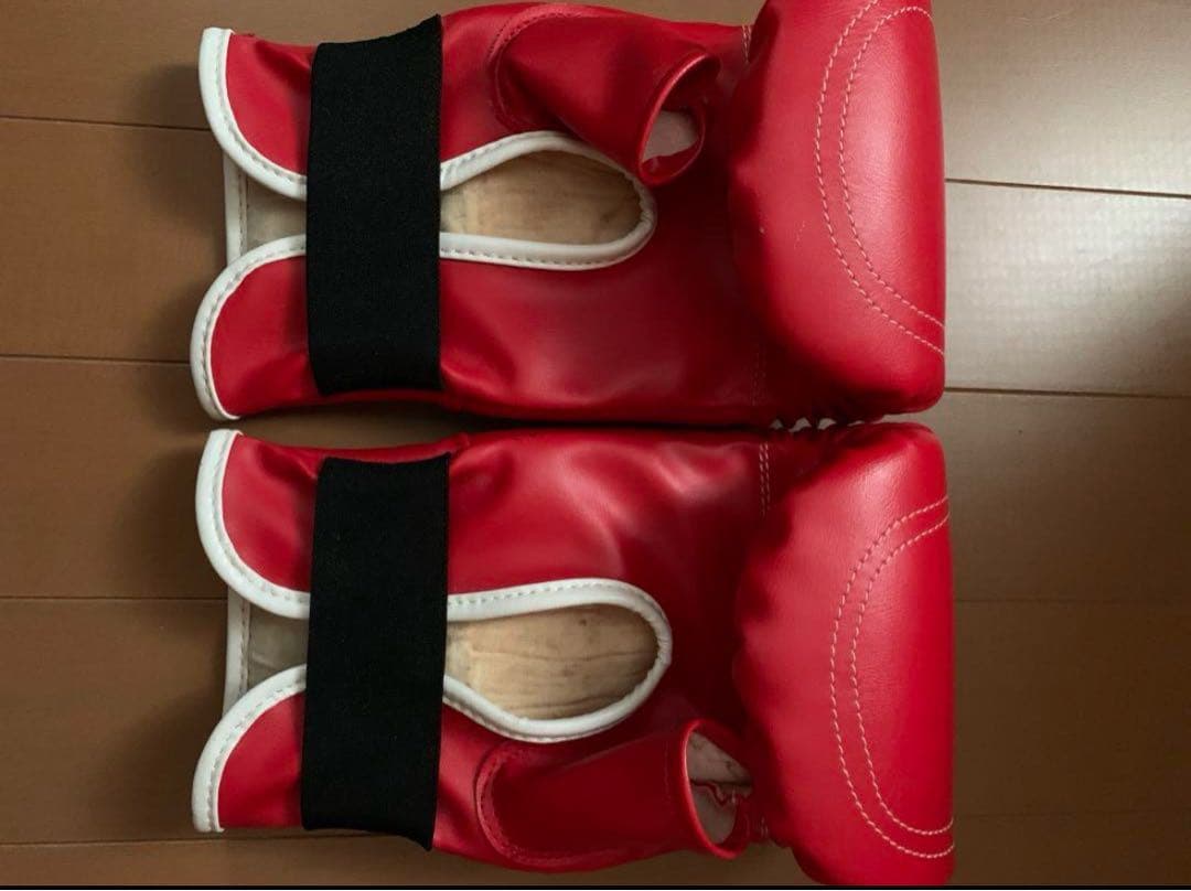 サンドバッグ　ボクシング　キック