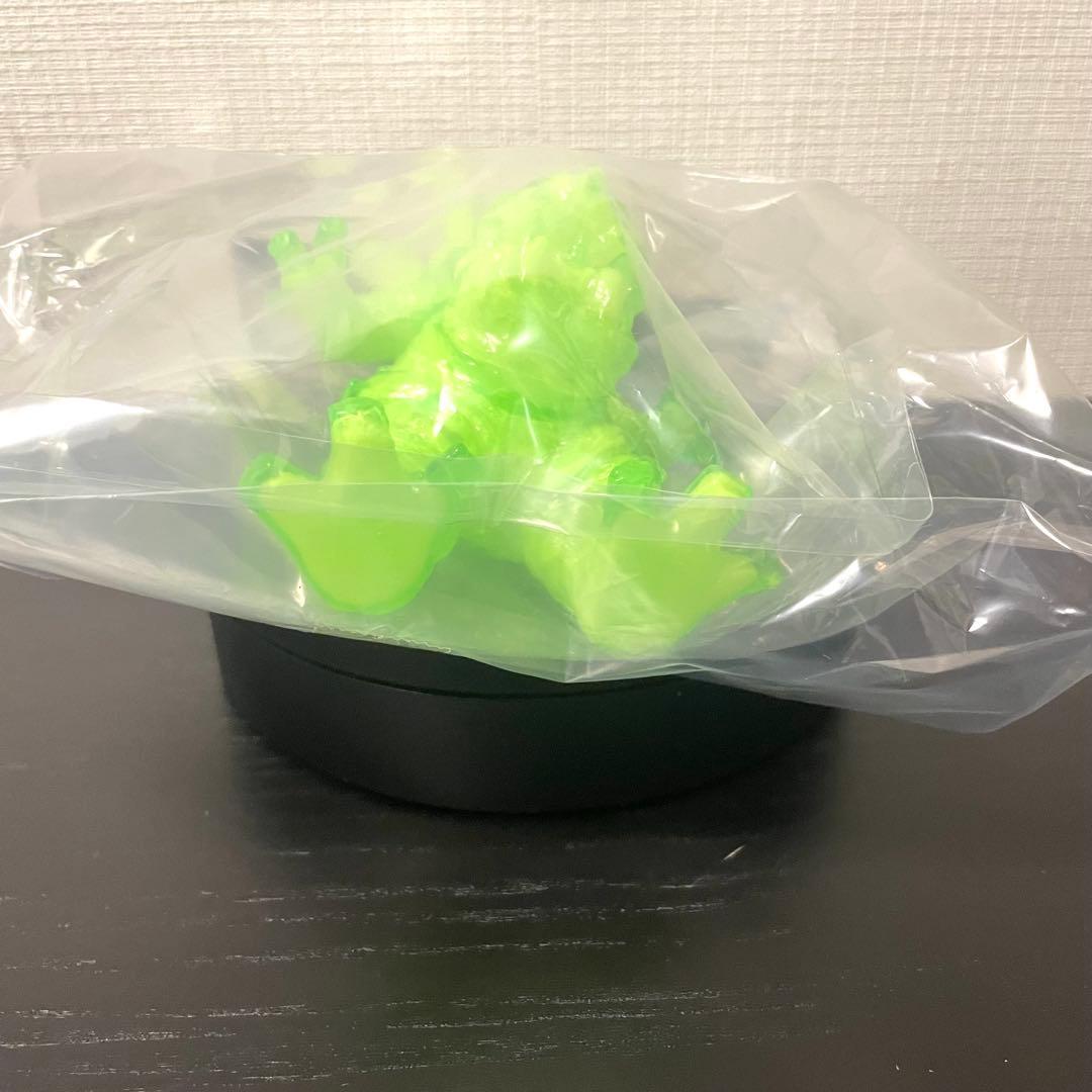 One up. ご当地怪獣ソフビ　ツーン 蓄光