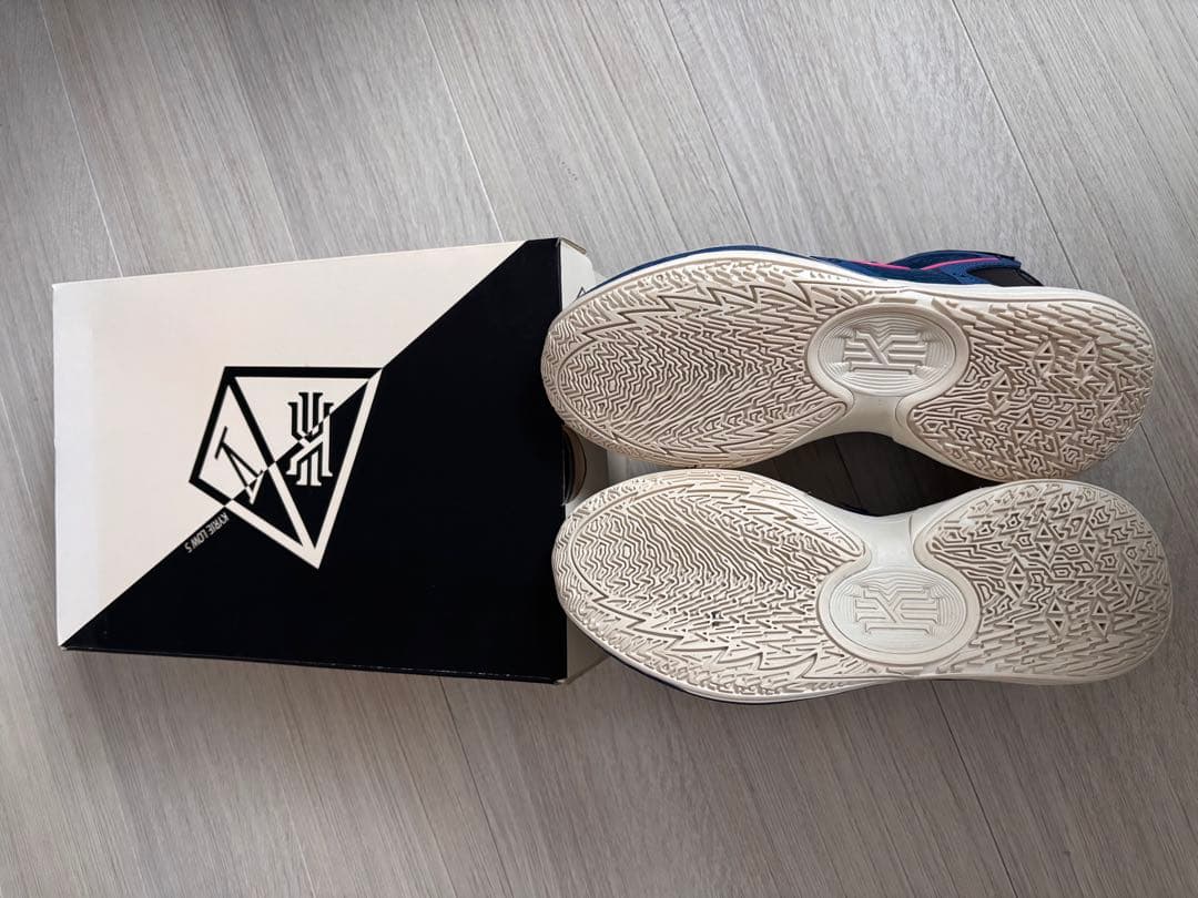 シューズ(男性用) KYRIE LOW 5 EP