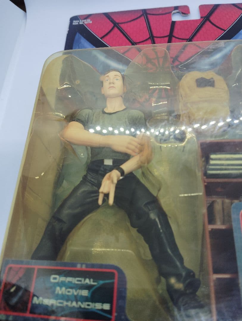 TOYBIZ スパイダーマン　ピーターパーカー　6インチアクションフィギュア