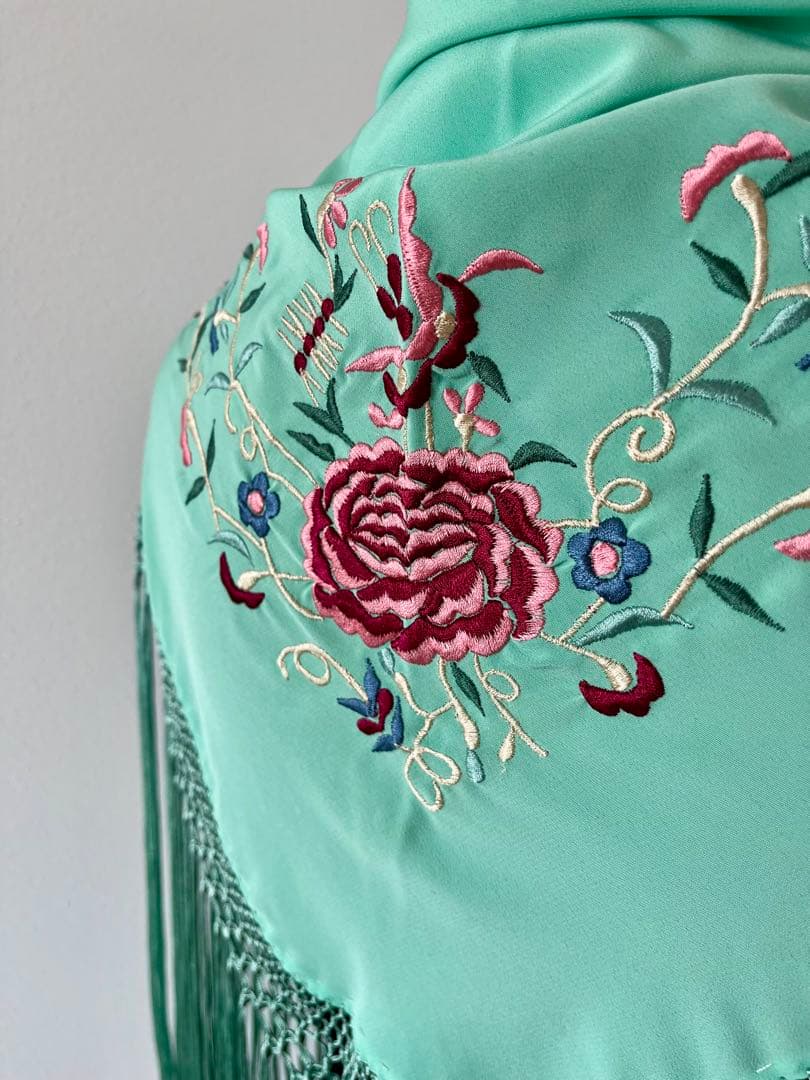 フラメンコ　刺繍シージョ　ミントグリーンxマルチカラー刺繍　ロングフレコ　シルク