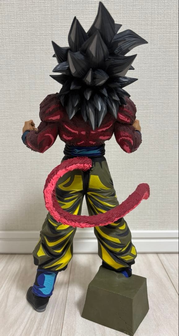 【即購入可・匿名配送】マンガディメンションズ スーパーサイヤ人4 孫悟空