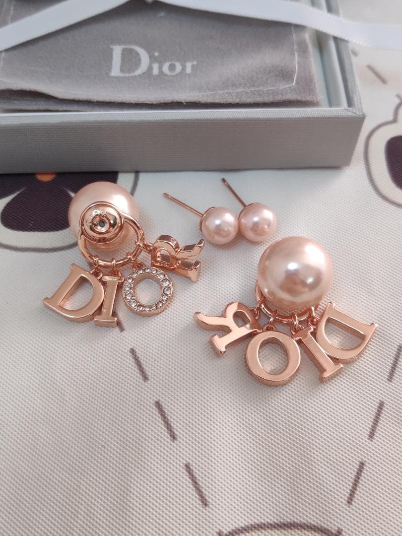 パールピアス　ピンク